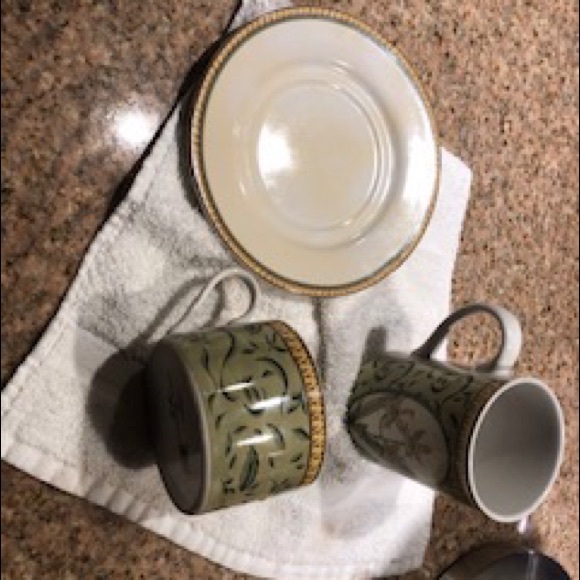 American Atelier 35 pieces coffee cups & saucers botanical stoneware-  vintage